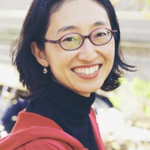 Headshot of Sawako Nakayasu